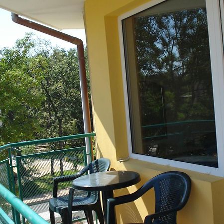 קיטן Family Hotel Avenue מראה חיצוני תמונה