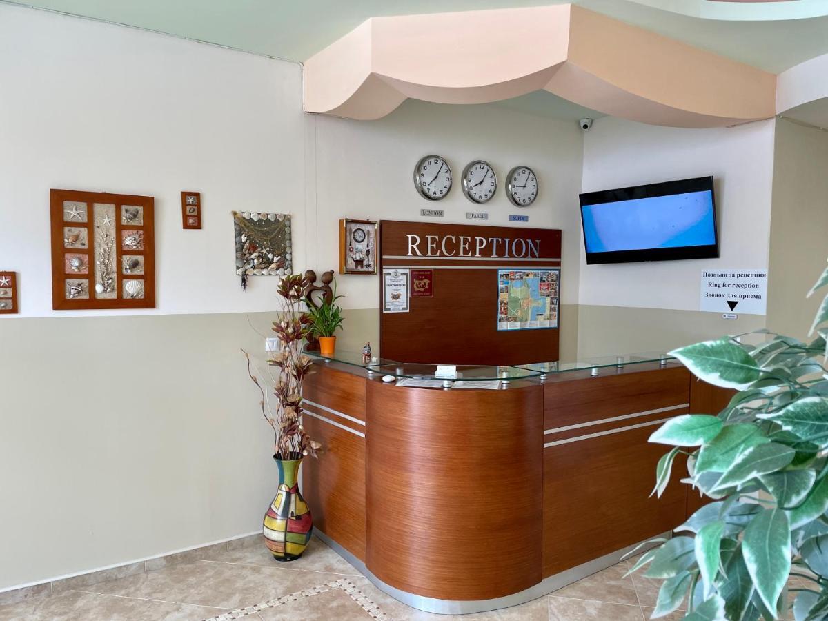 קיטן Family Hotel Avenue מראה חיצוני תמונה